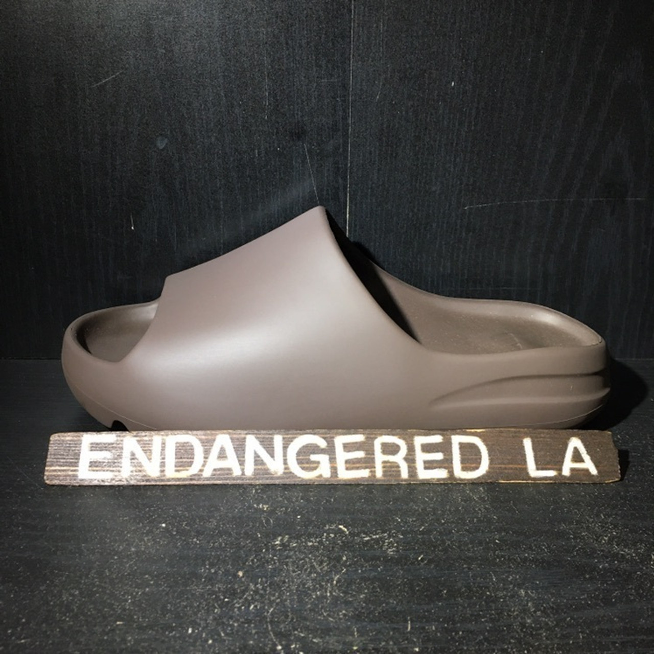 Yeezy Slide Soot ENDANGERED LA