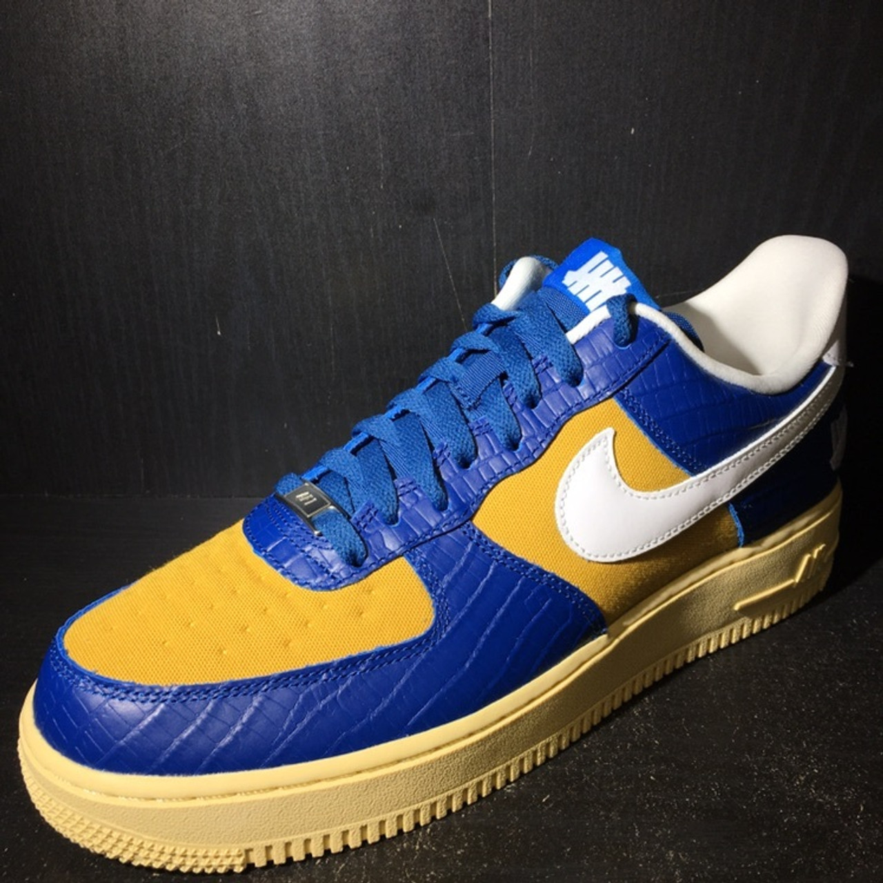 Navy and yellow air clearance force 1