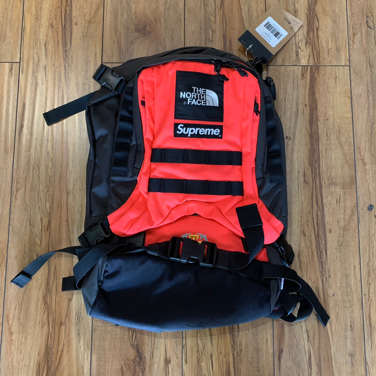 Supreme Back Pack TNF RTG Bright Red S/S 20' (#8580)