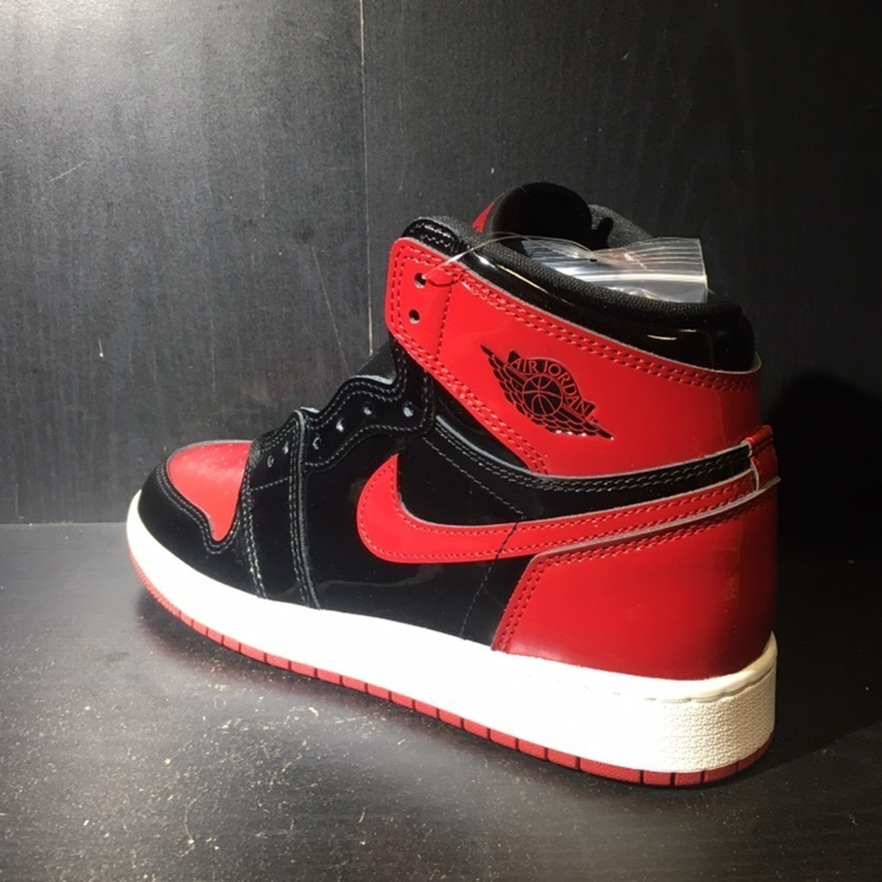 Air Jordan 1 Patent Bred (GS) - ENDANGERED LA