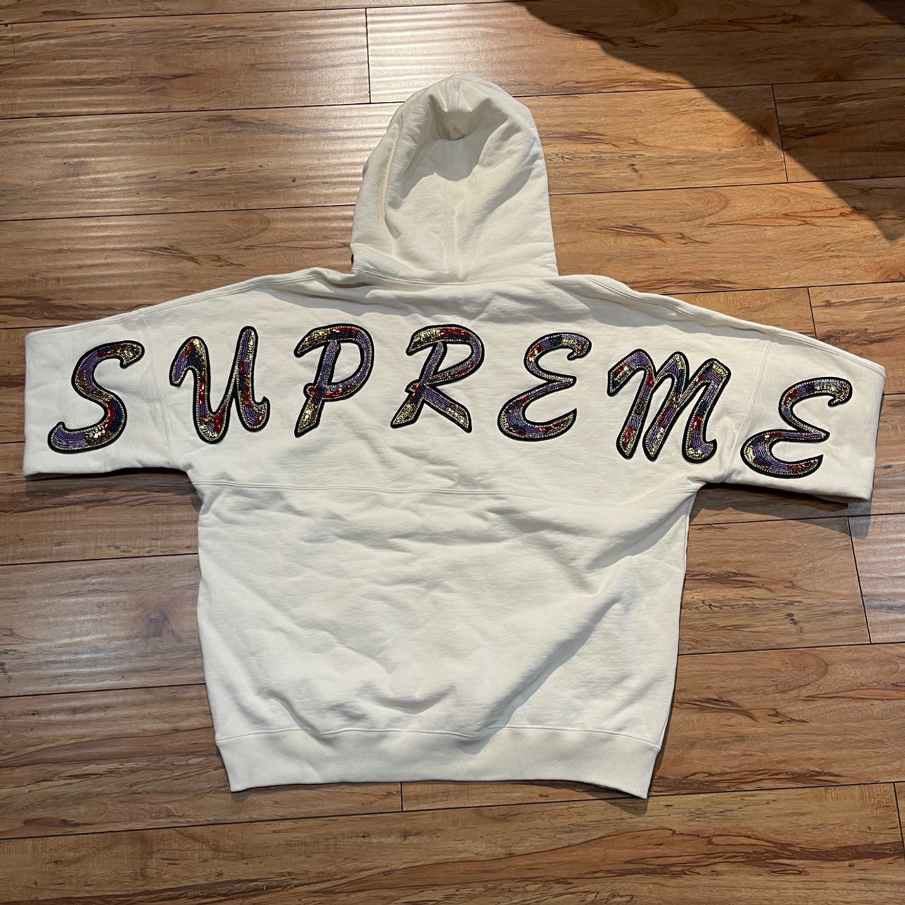 supreme新品未開封品　Supreme Beaded Hooded Sweatshirt