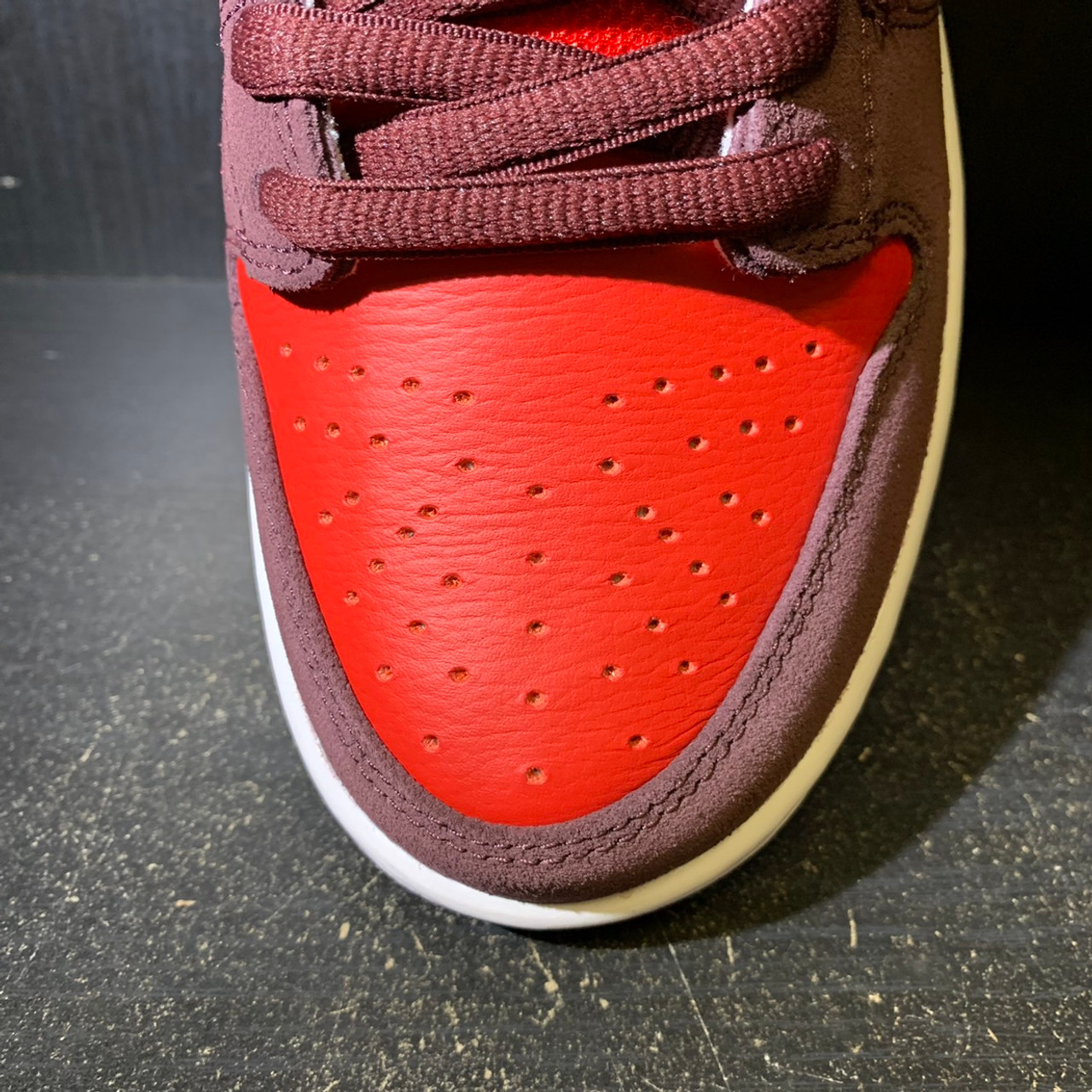 Nike Sb Dunk Low Cherry Sz 10.5 (#24711)