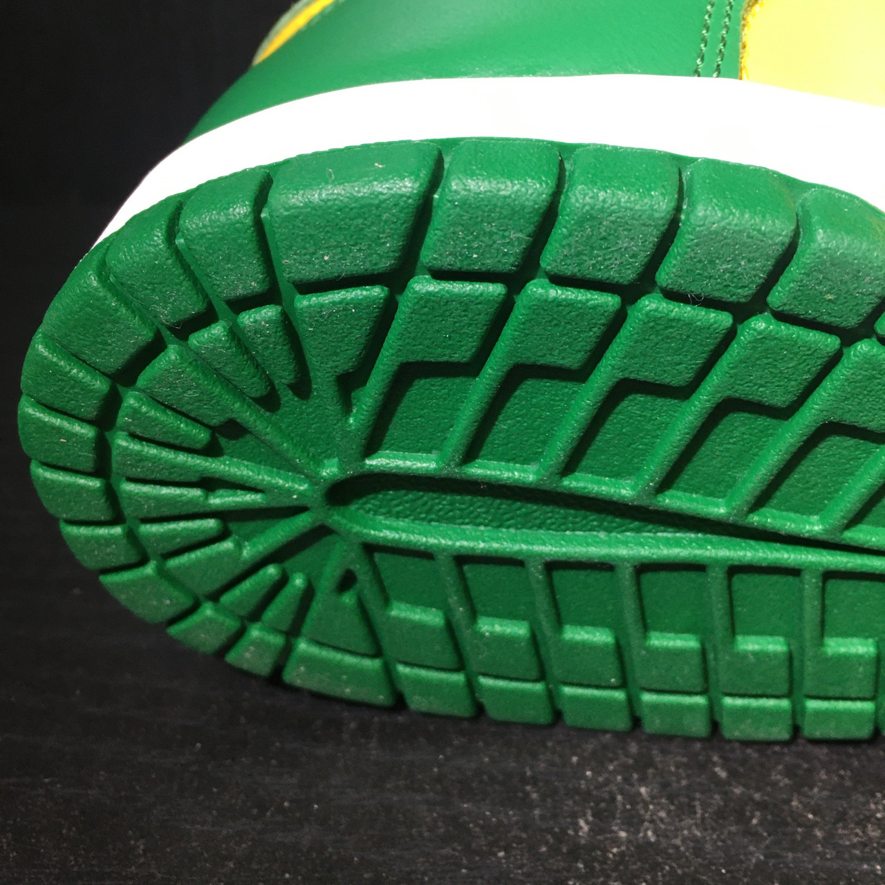 Nike Dunk Low Brazil - ENDANGERED LA