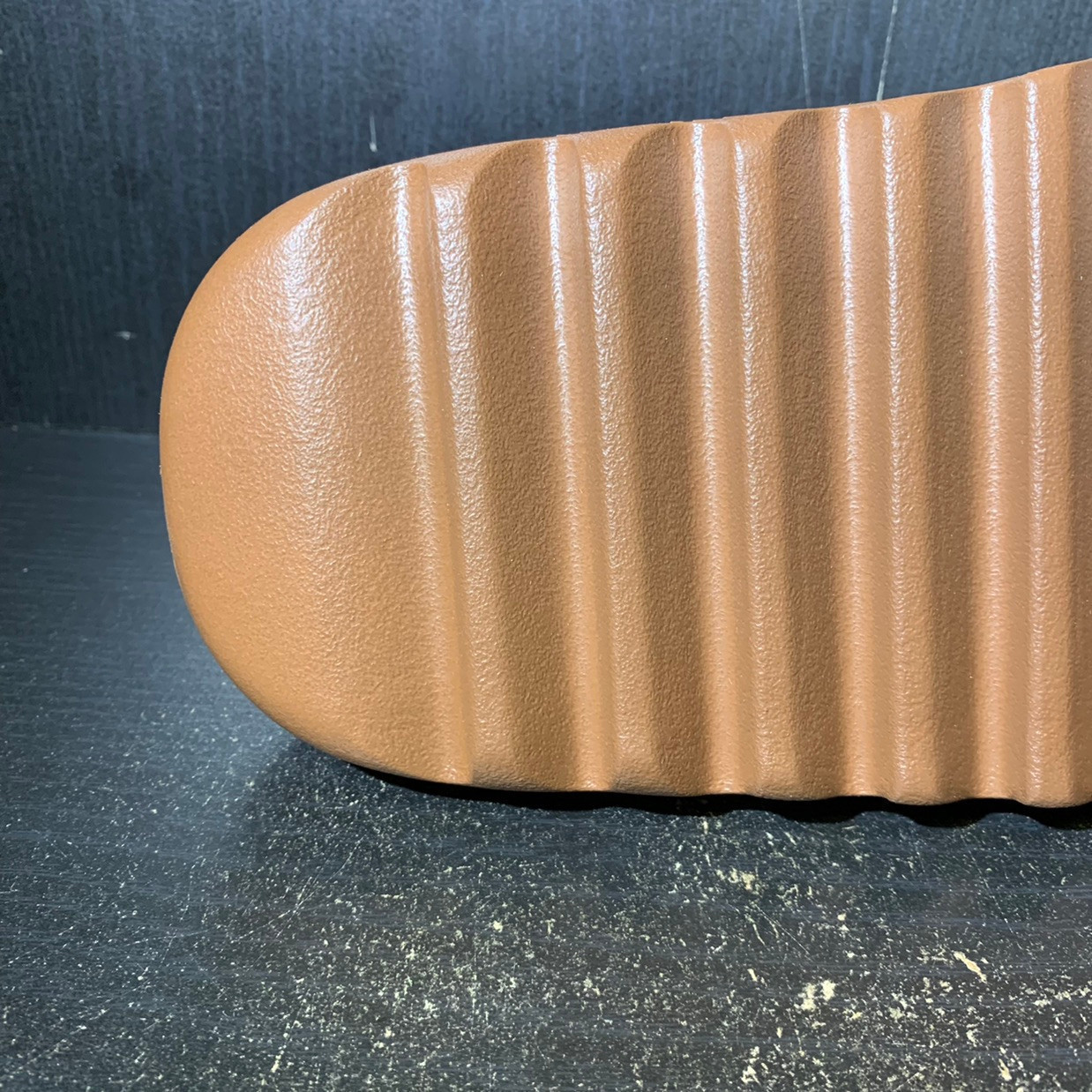 Yeezy Slide Flax