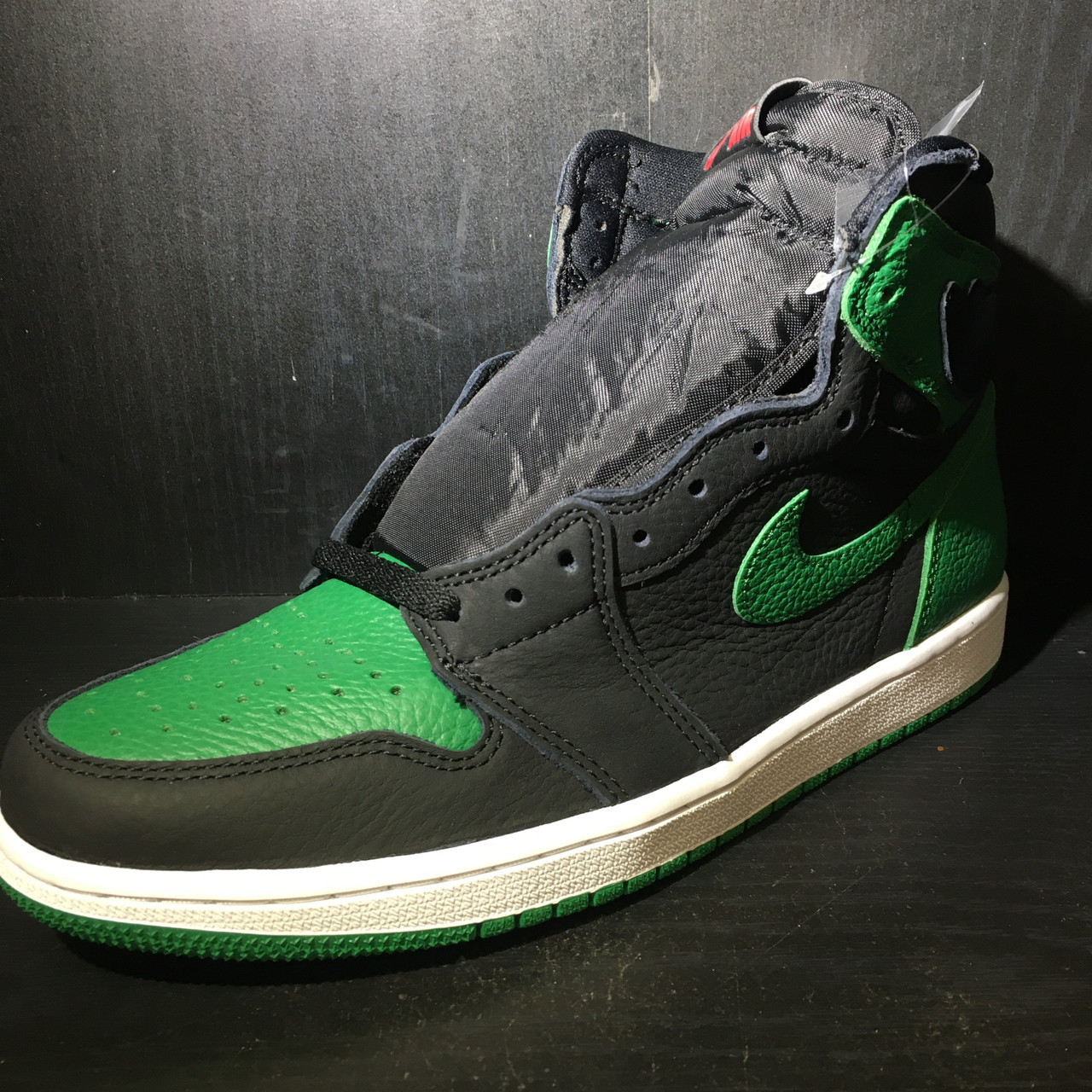 jordan 1 pine black