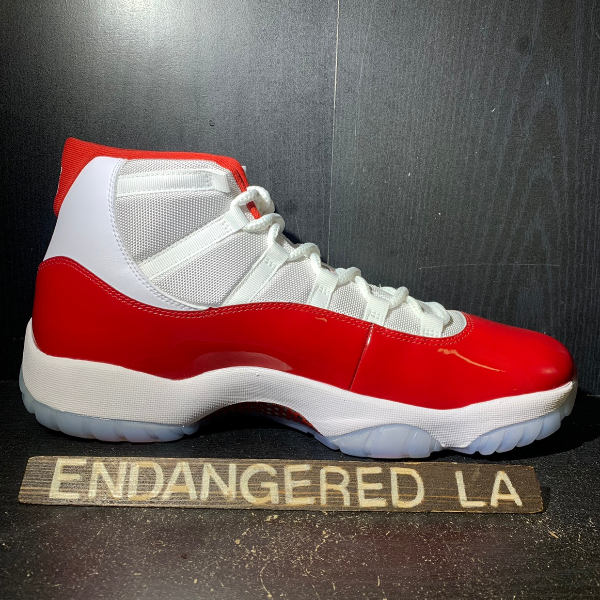 Air Jordan 11 Cherry