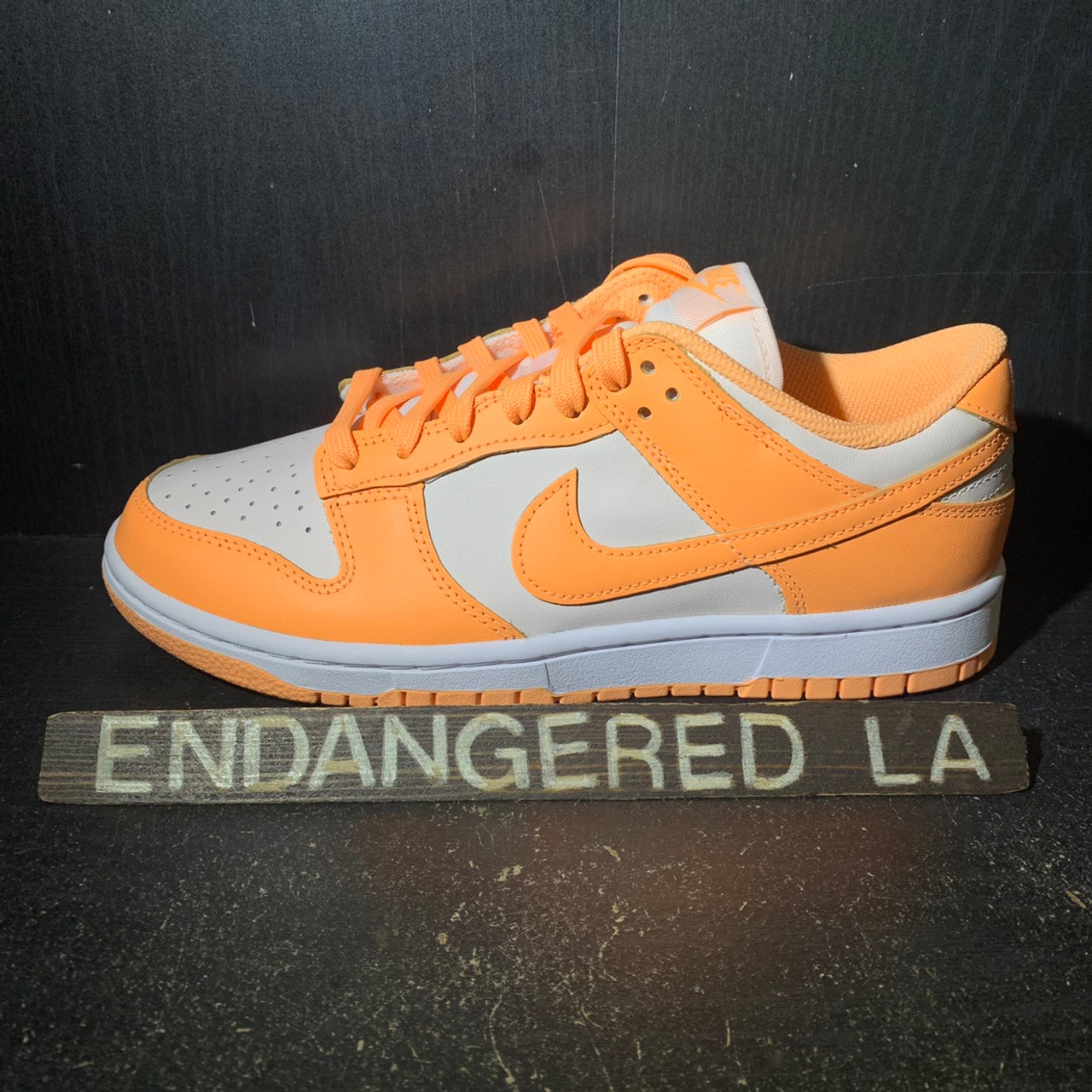 nike dunks low peach