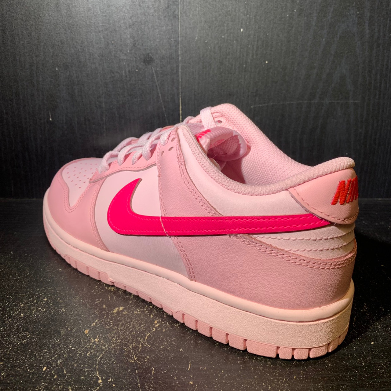 dunk low triple pink