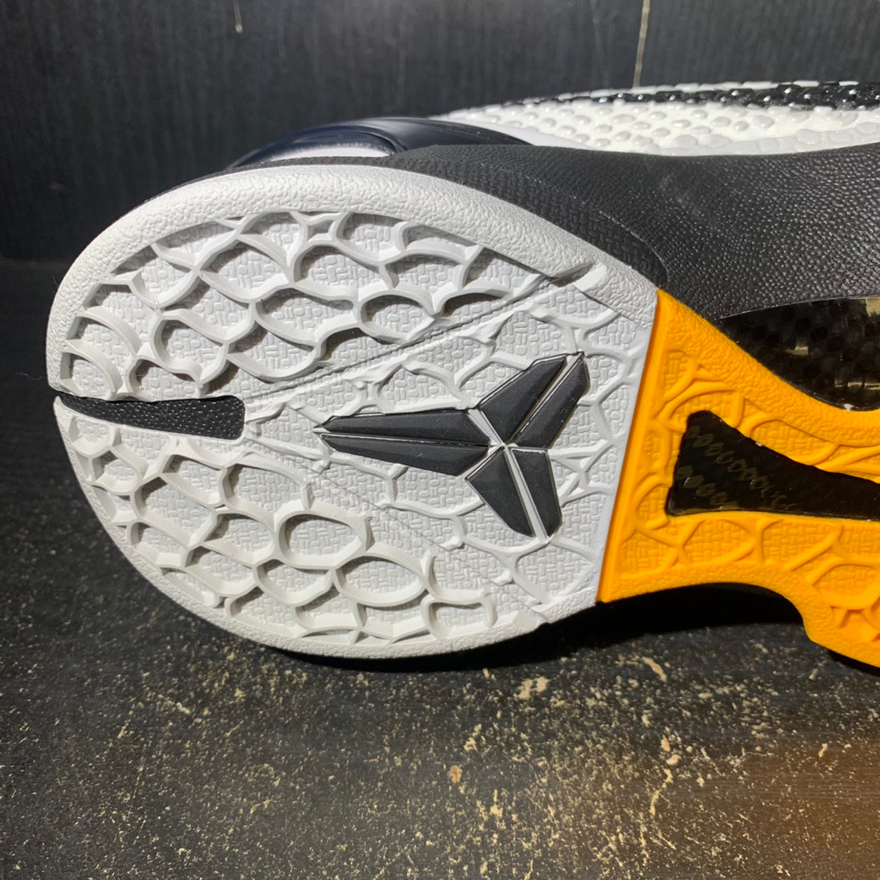 NIKE KOBE 6 White Del Sol （OG）　27cm　中古 Nike Zoom Kobe 6 Protro White Del Sol 2021 CW2190-100 Men's