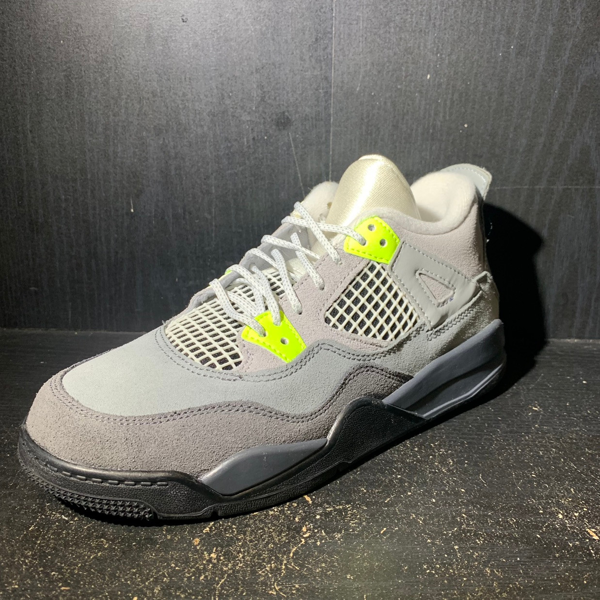 jordan 4 neon retro