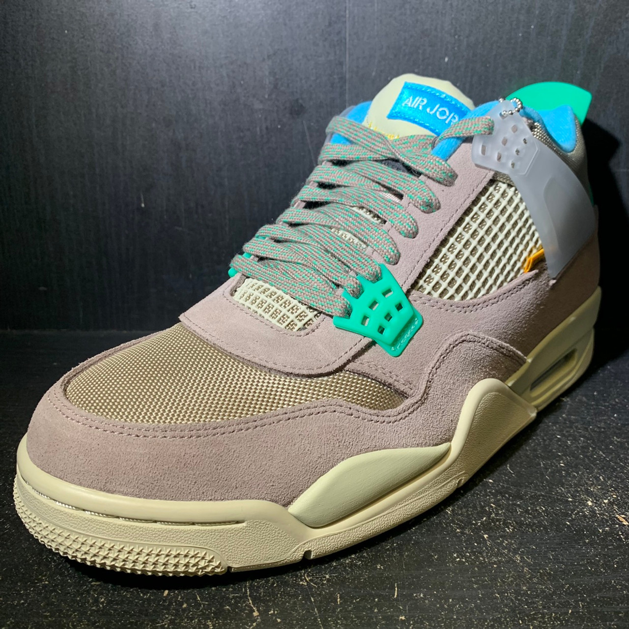 Air Jordan 4 Union Taupe Haze