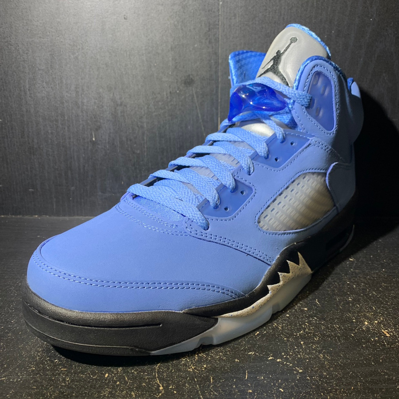 Air Jordan 5 University Blue