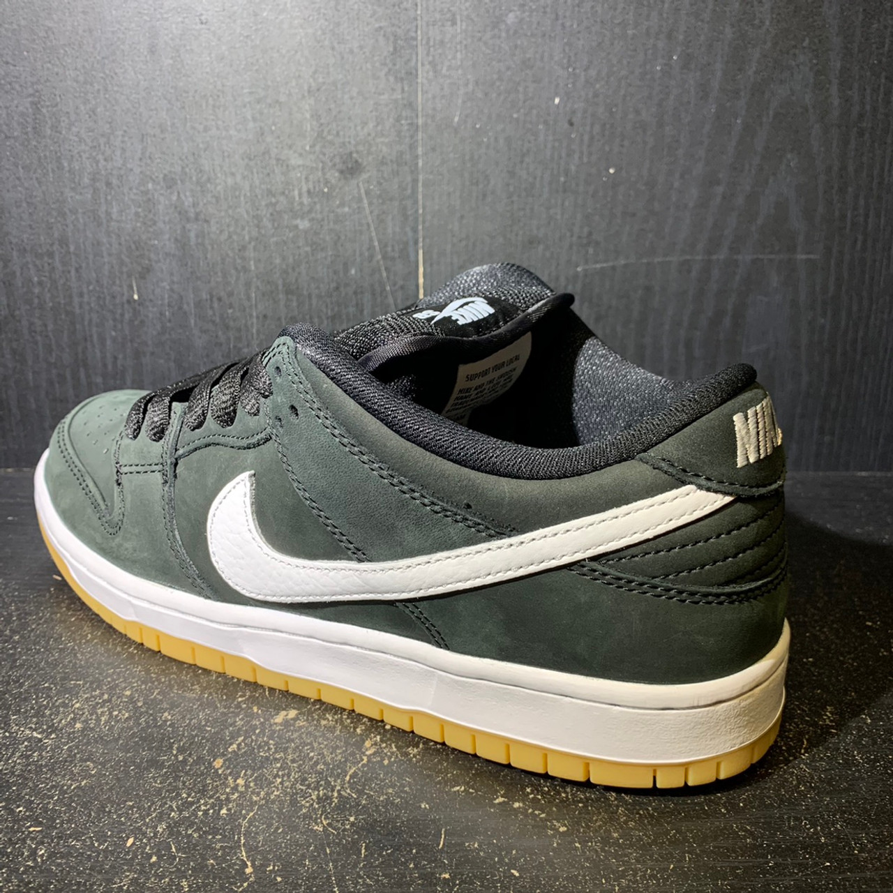 Nike SB Dunk Low Black Gum