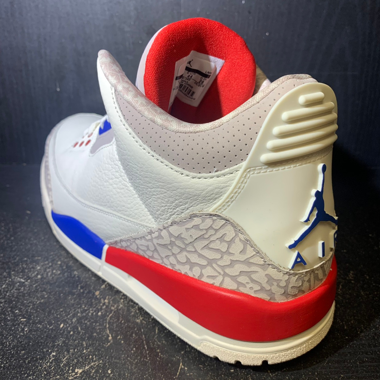 Air Jordan 3 International Flight