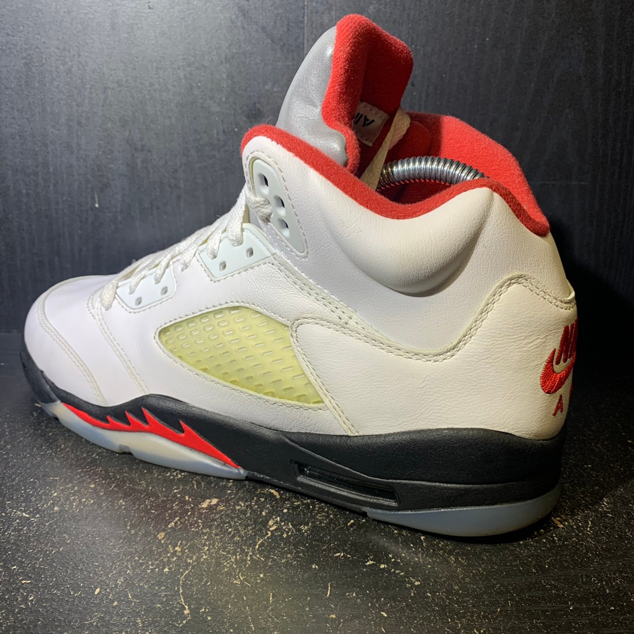 Air Jordan 5 Fire Red Sz 6.5Y (#28274)