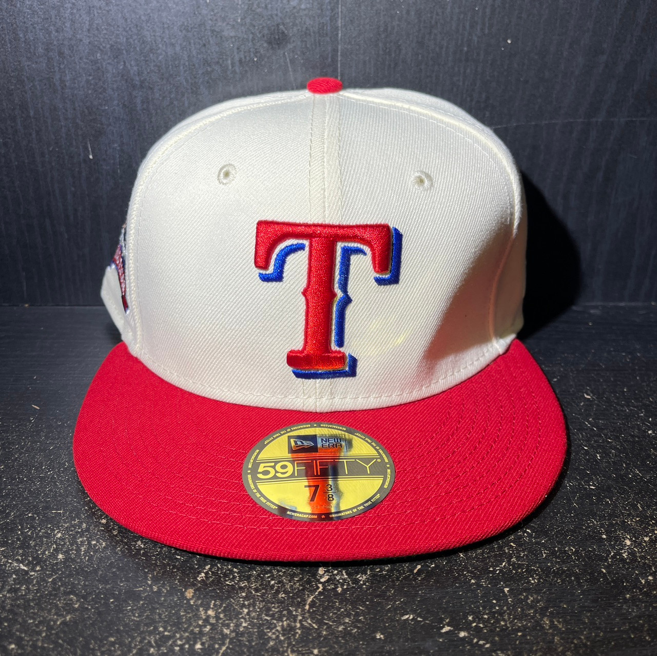 New Era Texas Rangers Fitted Hat Two-Tone Cream/Red Sz 7 3/8 (#9859)