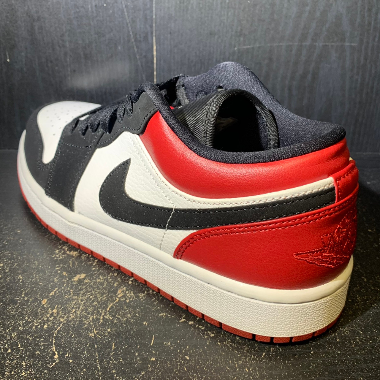 Air Jordan 1 Low 'Black Toe