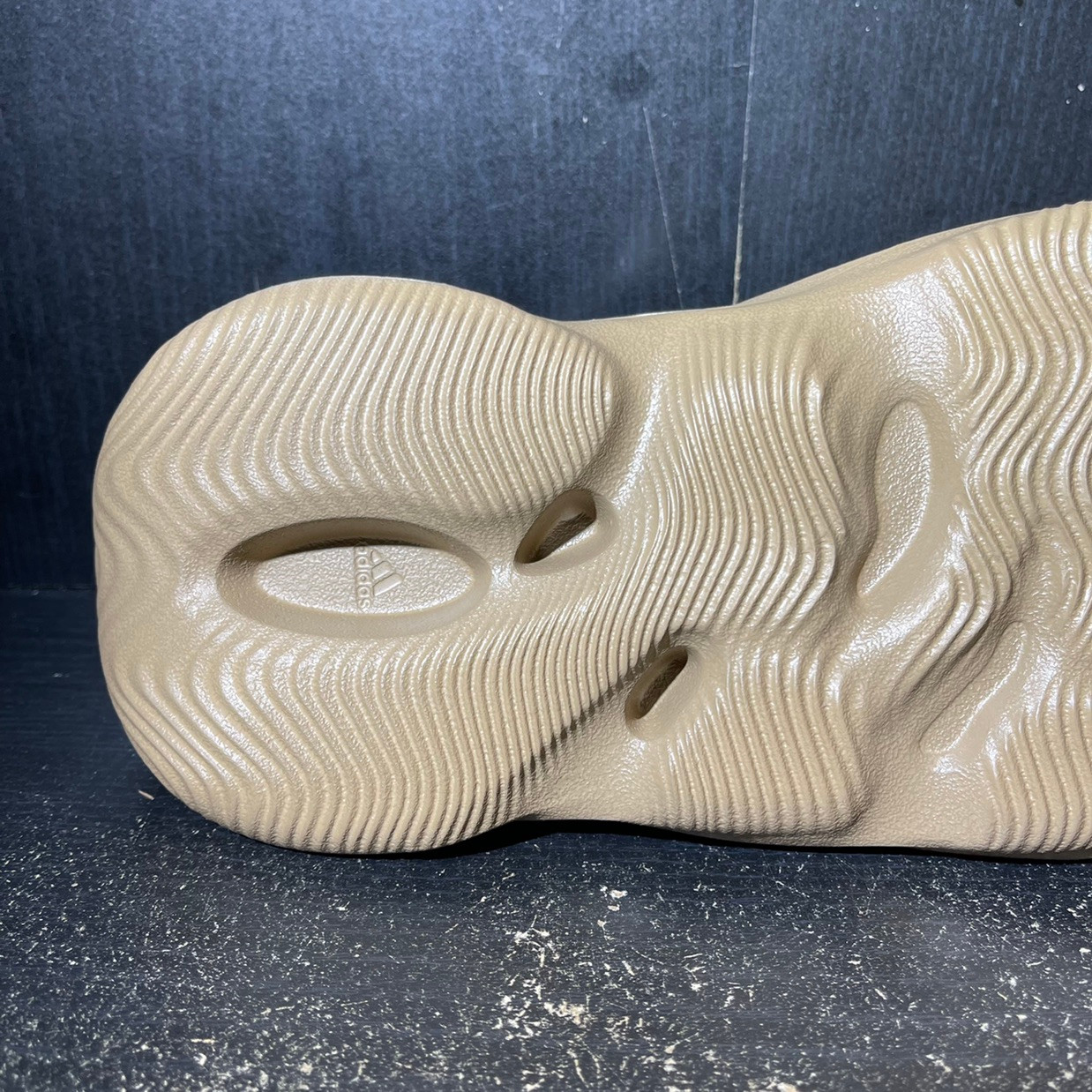 Yeezy Foam RNNR Clay Taupe