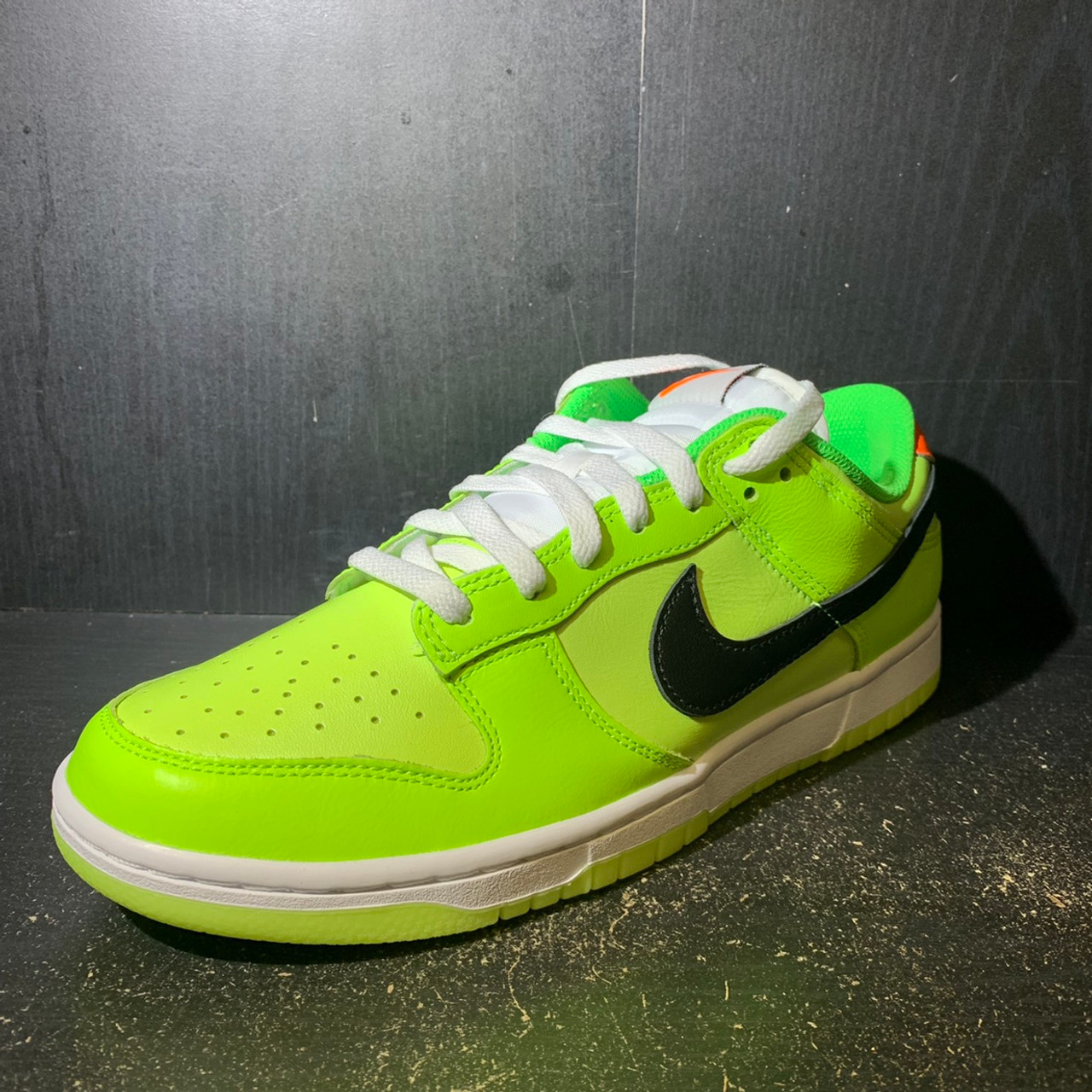 Nike Dunk Low Splash Volt