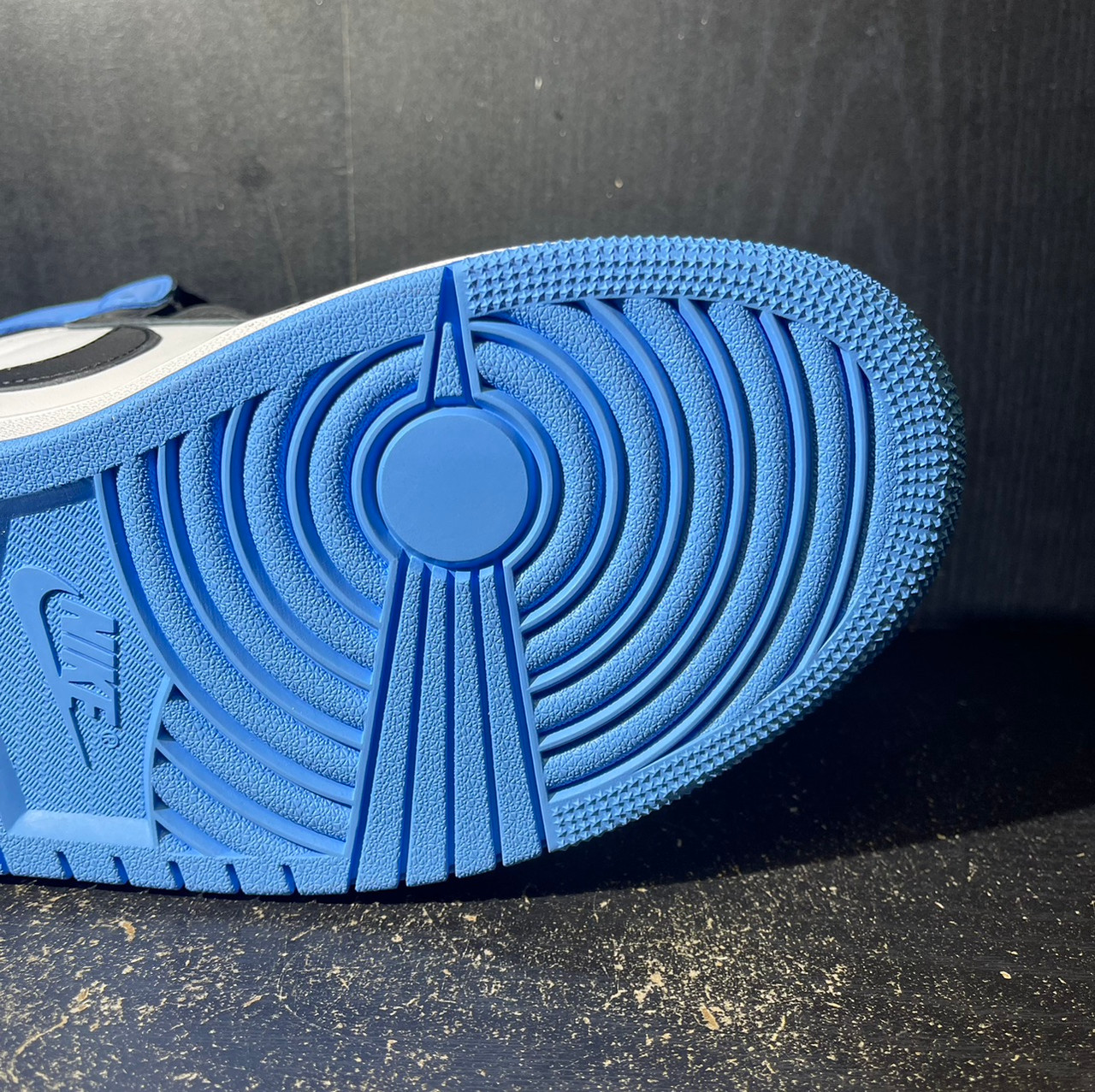 Air Jordan 1 UNC Toe