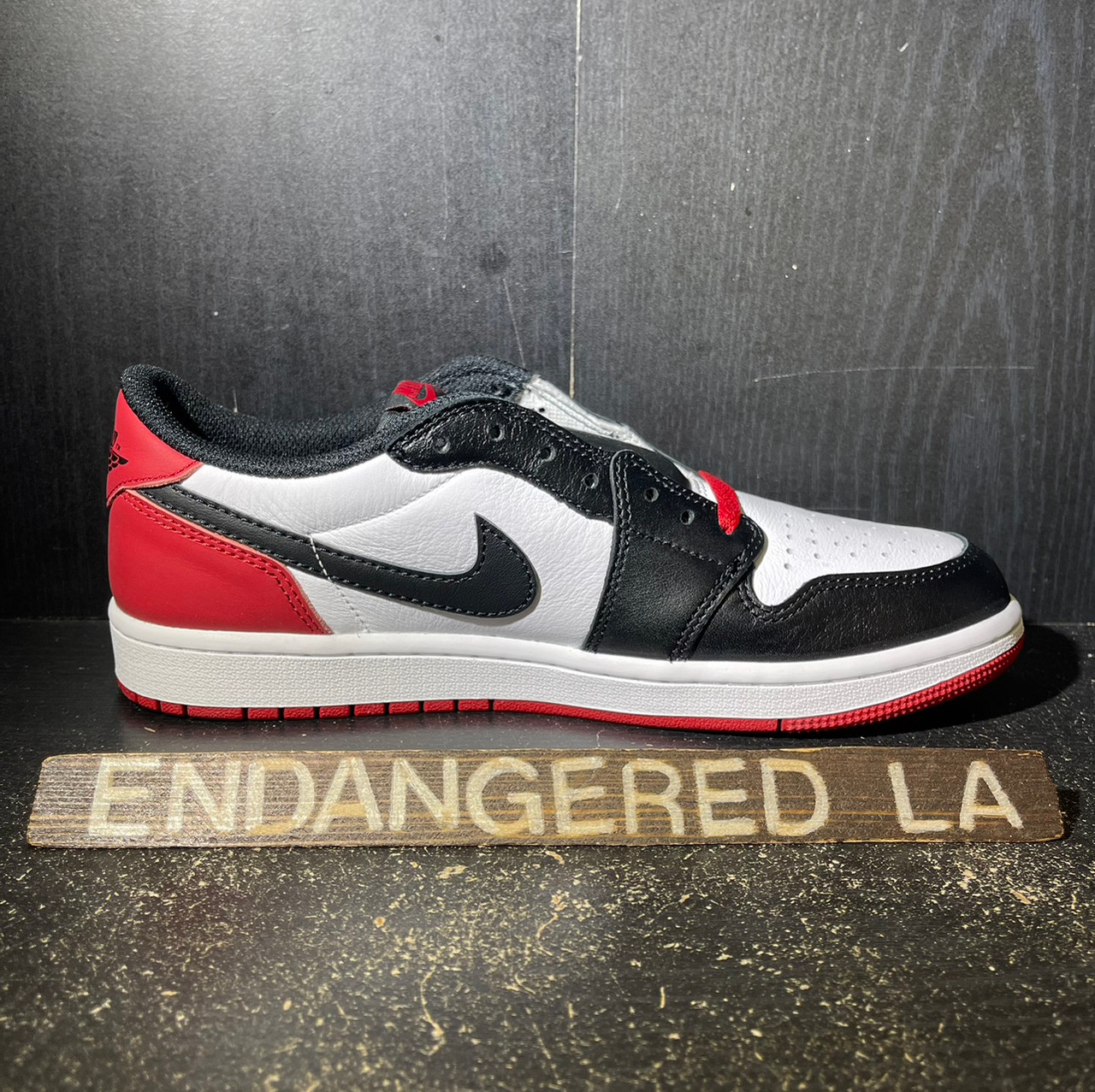 Air Jordan 1 Low Black Toe 23'