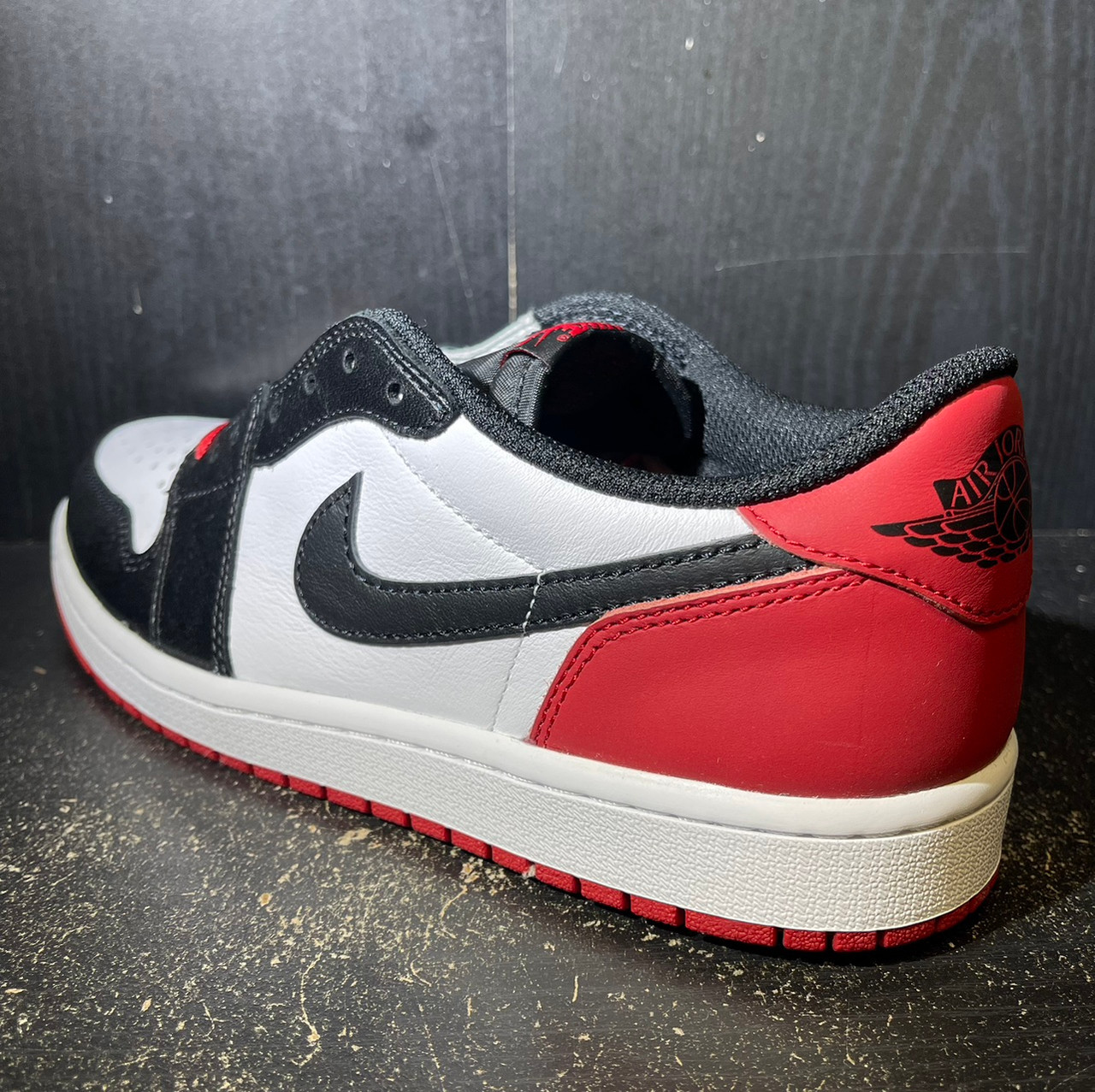 Air Jordan 1 Low Black Toe 23'