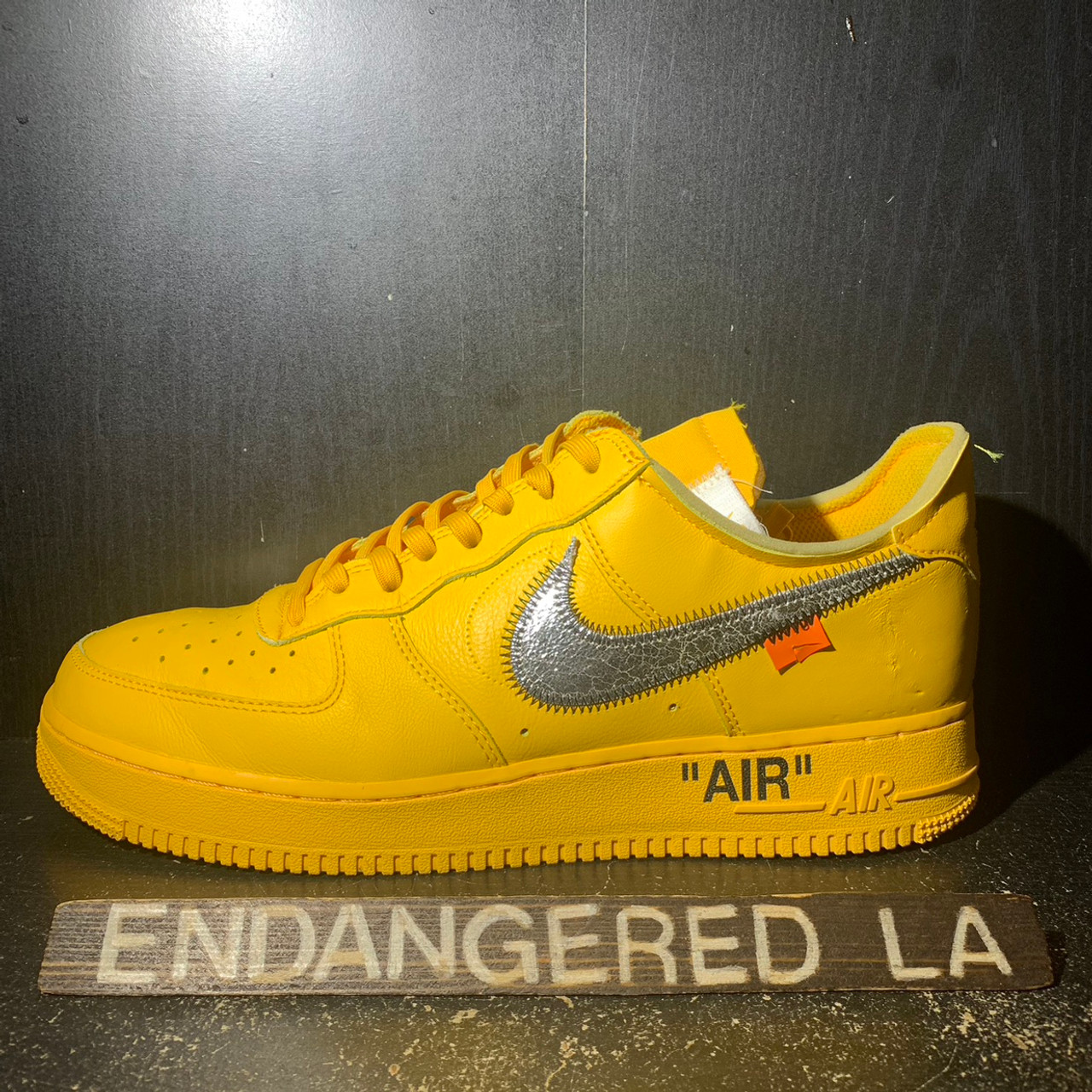 Nike Air Force 1 Low Off White University Gold Sz 11.5