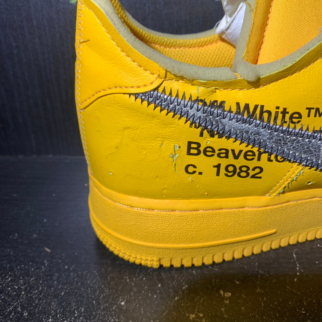 Nike Air Force 1 Low Off-White University Gold Sz 11.5