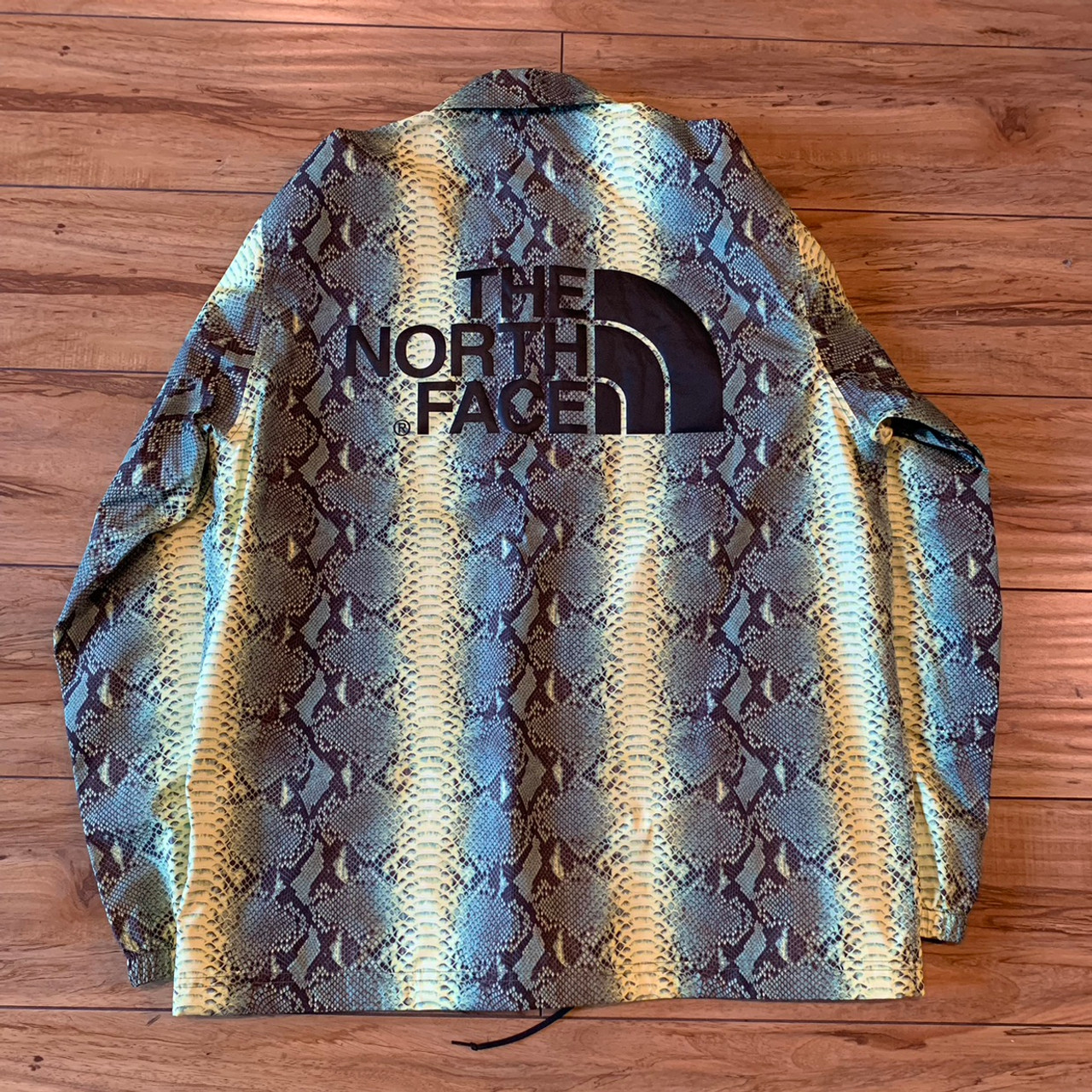 Supreme TNF Snakeskin Taped Seam Coaches Jacket S/S 18' Sz M