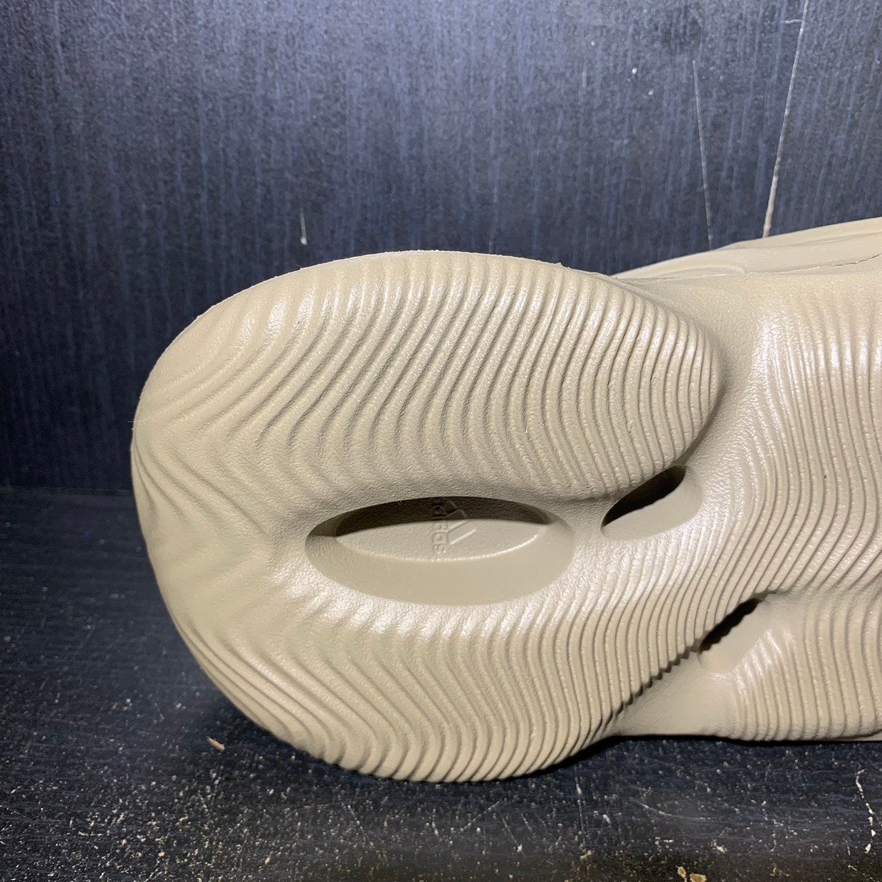 Yeezy Foam RNNR Stone Taupe Yeezy Foam RNNR Stone Taupe