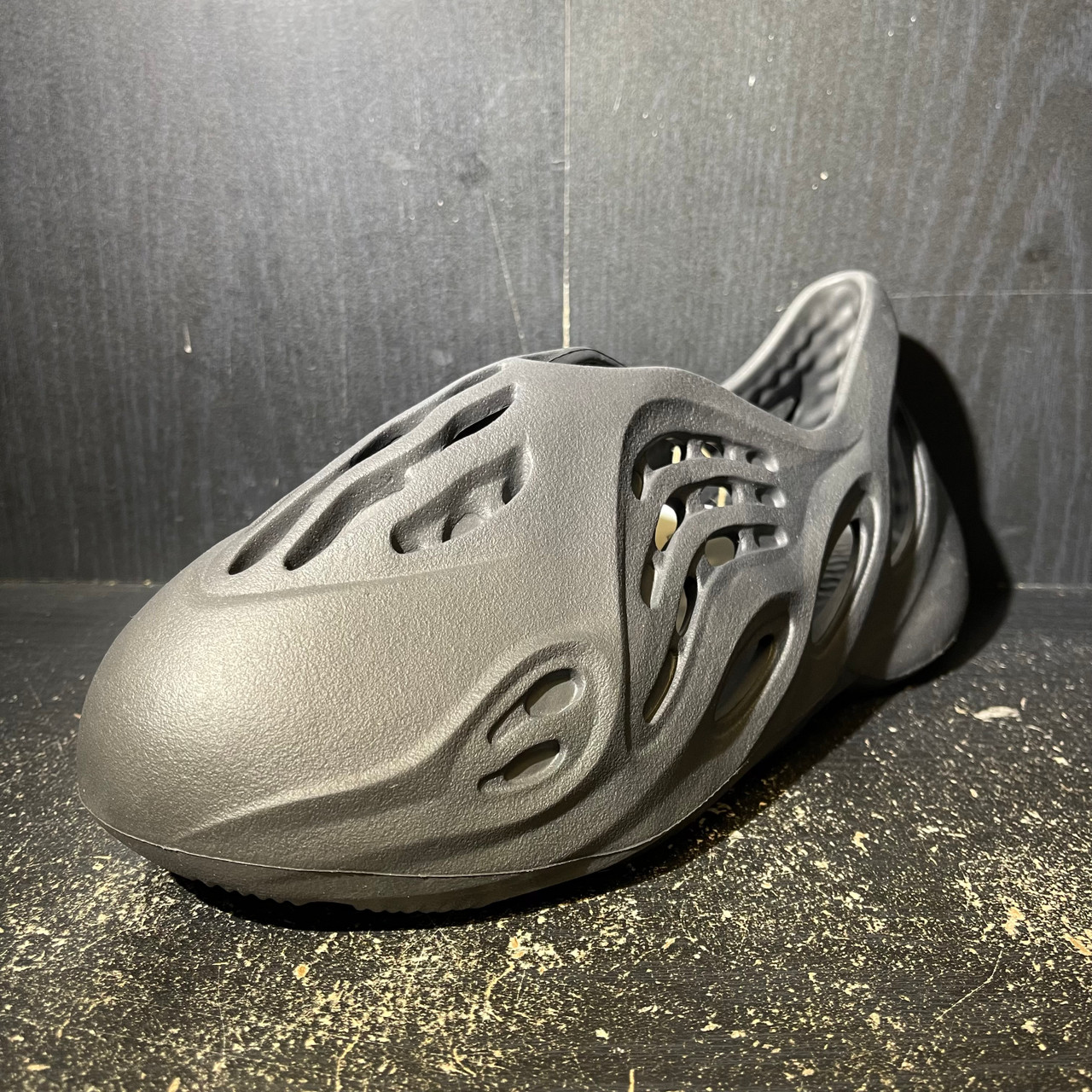 Yeezy Foam RNNR Onyx (KDS) - ENDANGERED LA