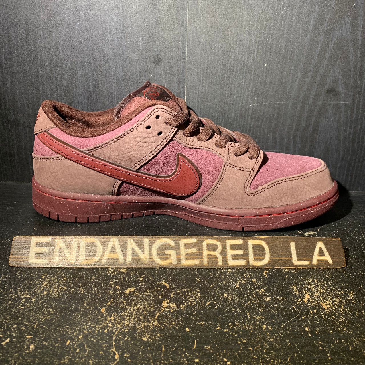 Nike SB Dunk Low City Of Love Burgundy Crush