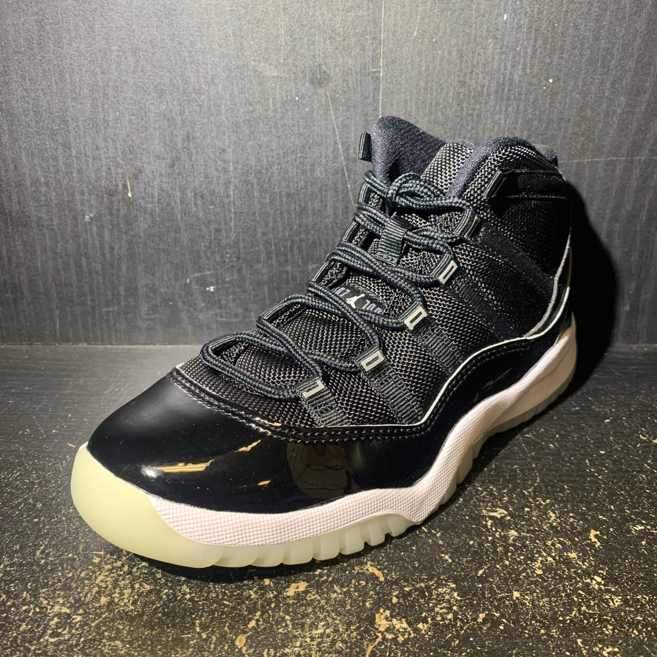 靴 Nike Air Jordan 11  Jubilee hq720.jpg?sqp=-