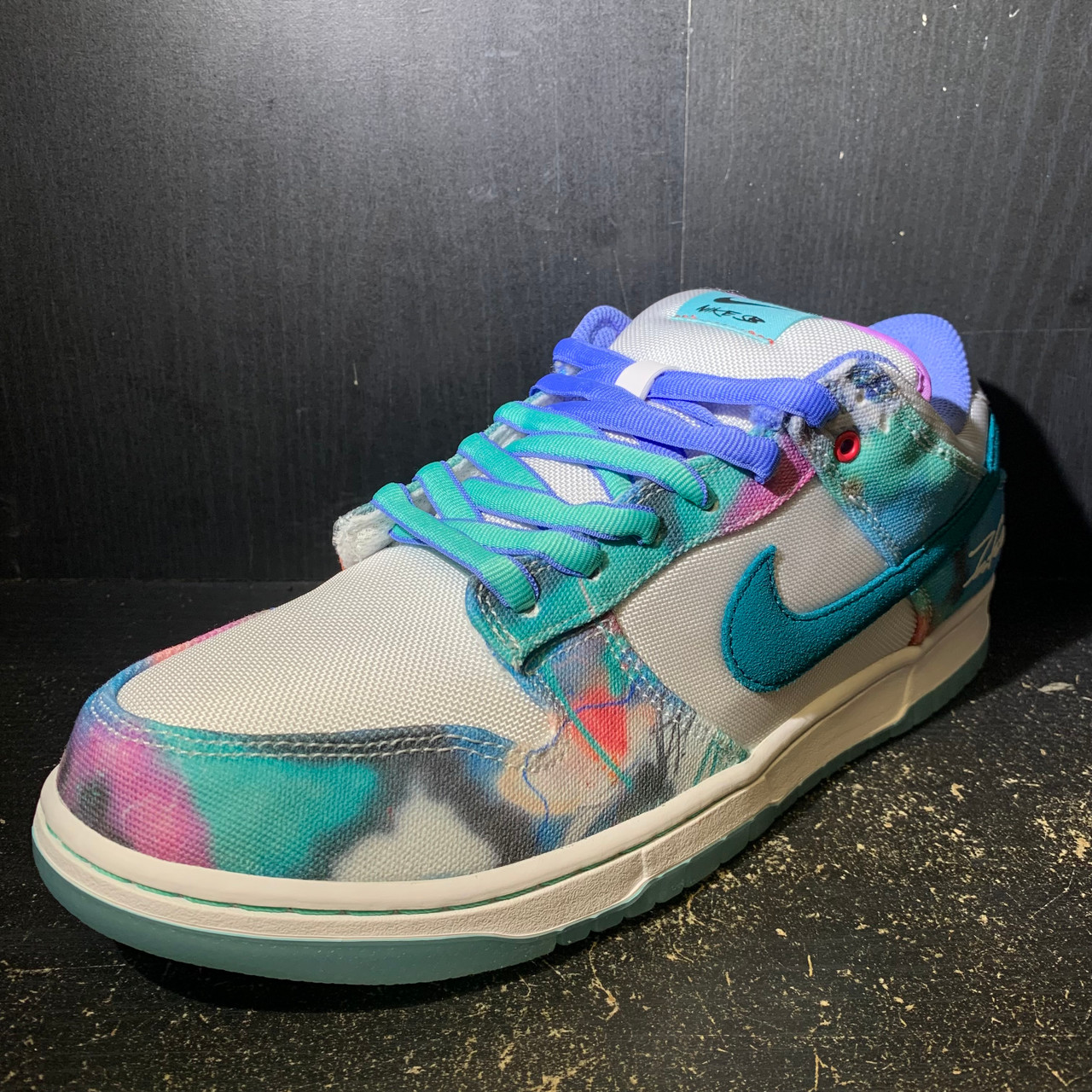 Futura × Nike SB Dunk Low Futura Laboratories x Nike SB Dunk Low OG QS 