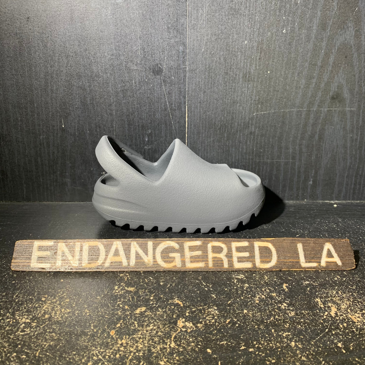 Yeezy Slide Granite (INF)