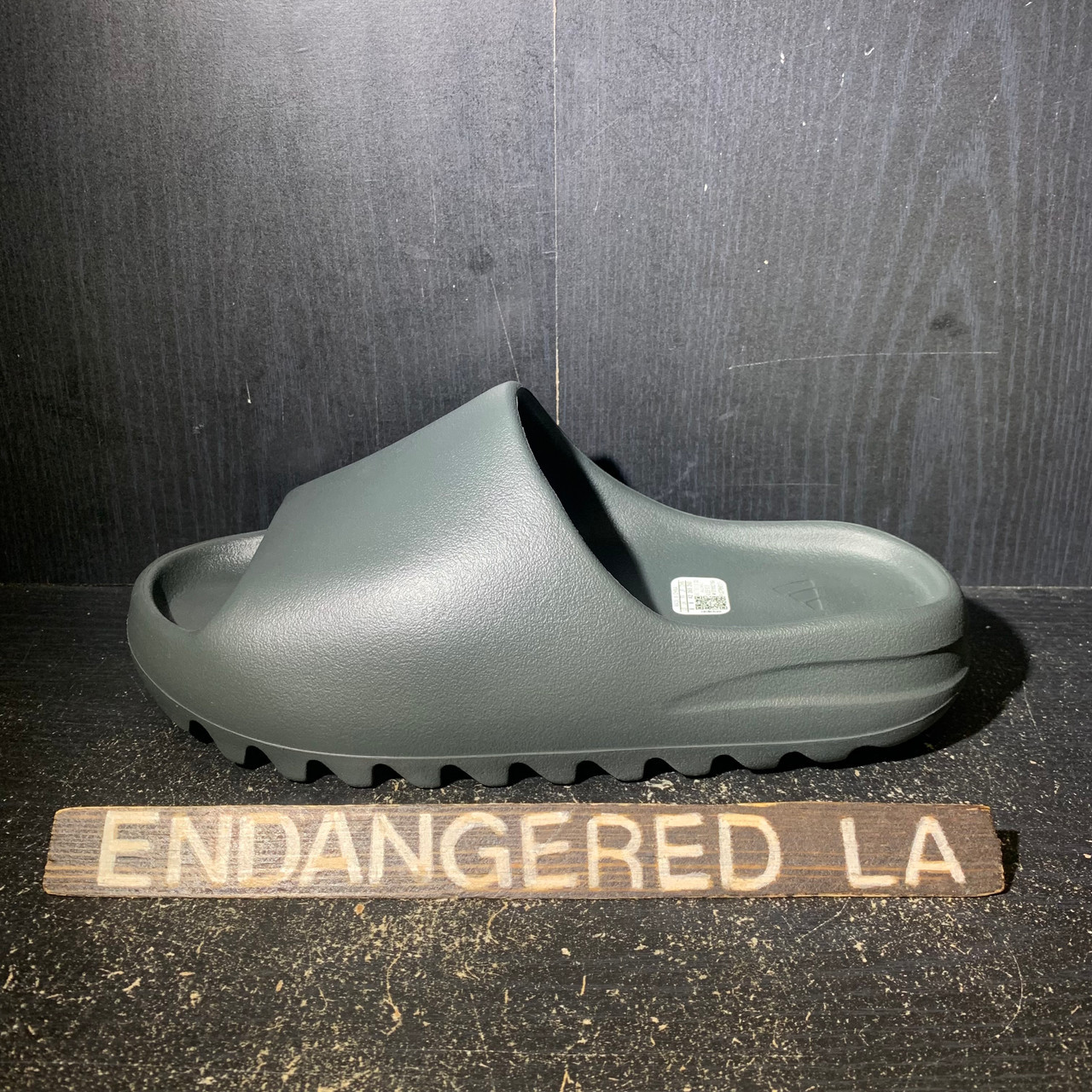 靴 Yeezy slide dark onyx Yeezy Slide Dark Onyx