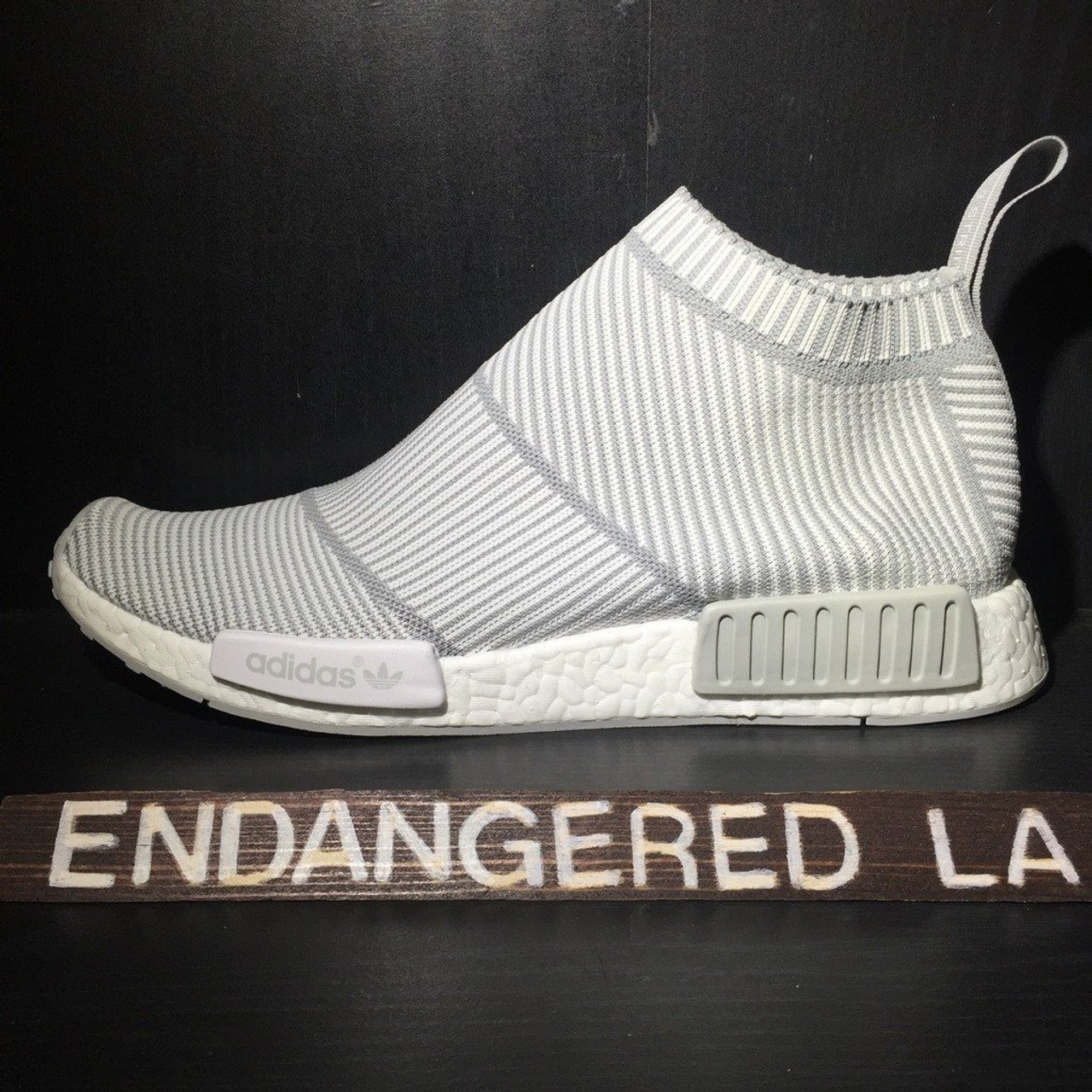 Nmd sales sock shoes