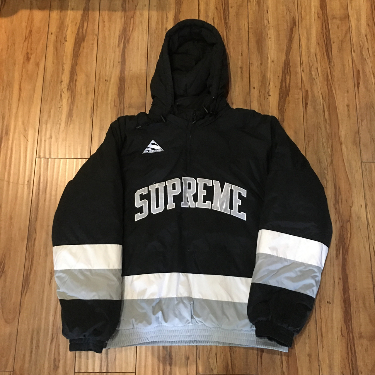 Supreme Jacket Puffy Hockey Pullover Black F/W 17' Sz L