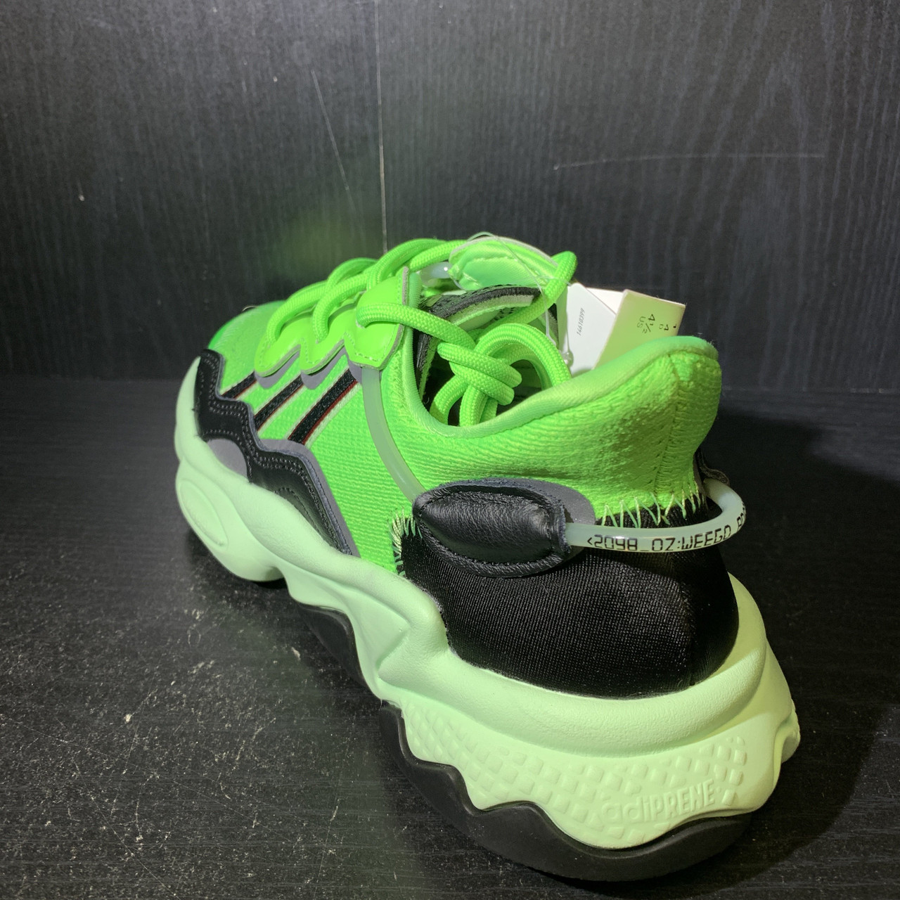 ozweego adidas neon green