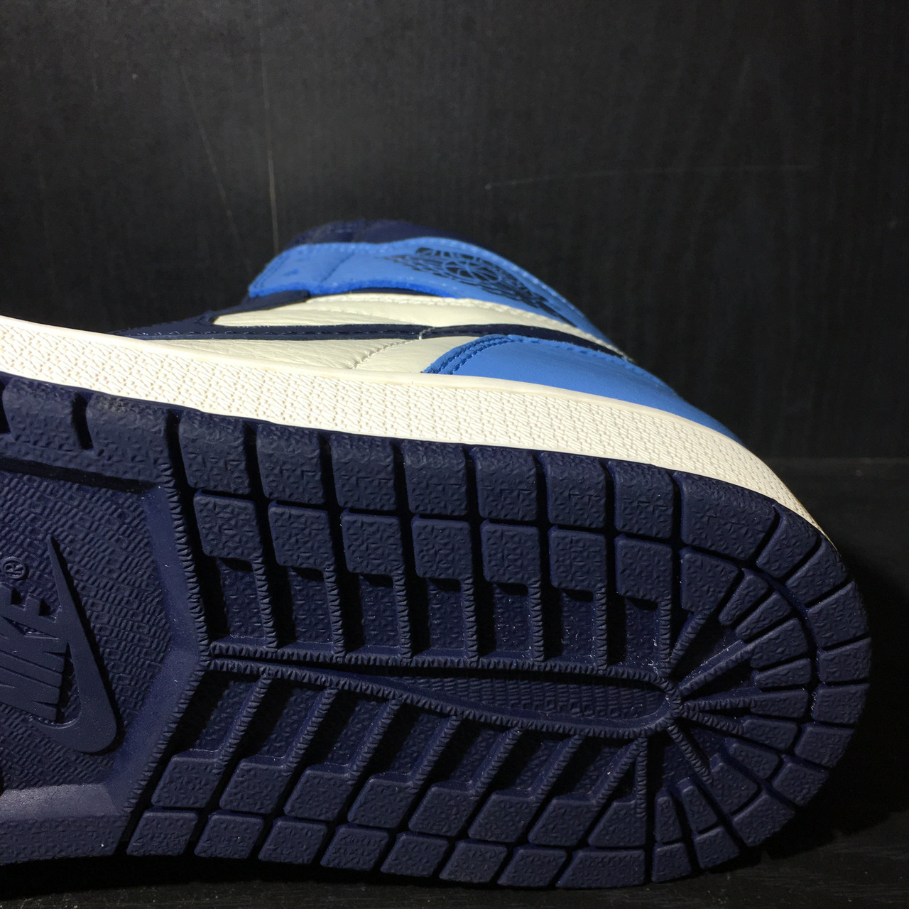 Air Jordan 1 Obsidian - ENDANGERED LA