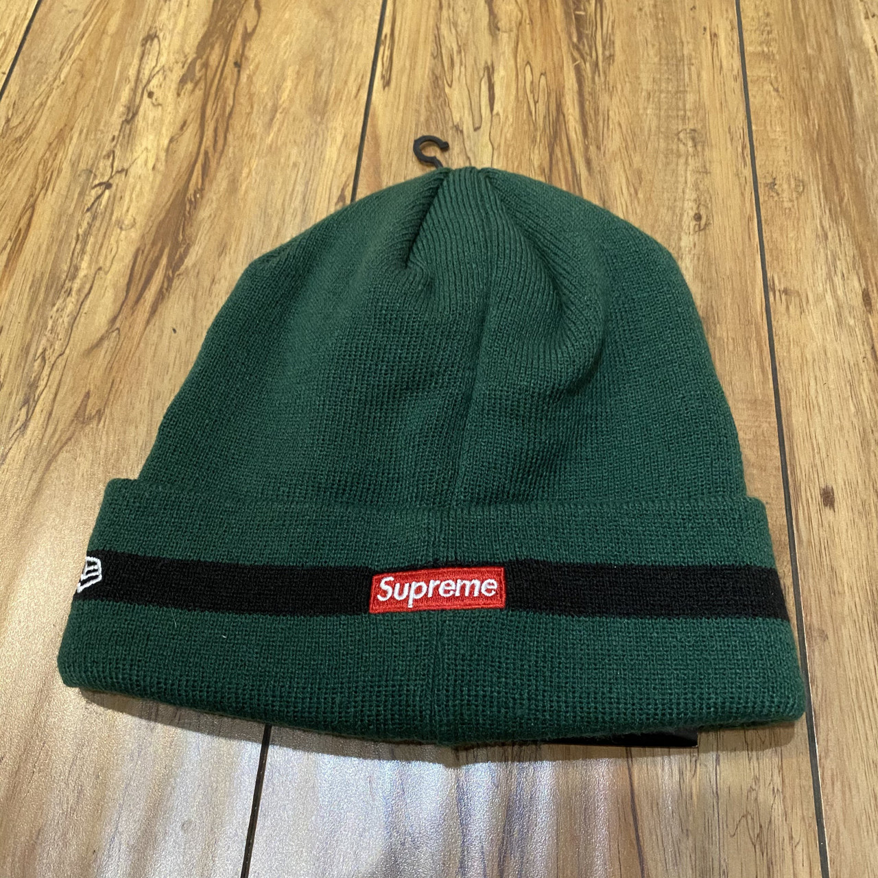 Supreme Beanie New Era Sequin Green F/W 20' - ENDANGERED LA