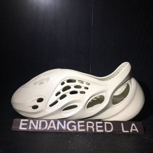 Yeezy Foam RNNR Sand 22'