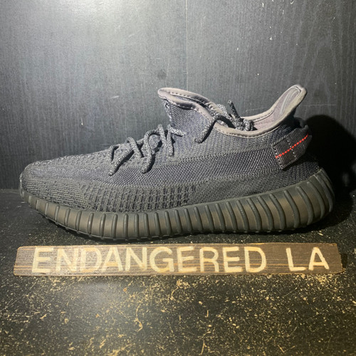 Yeezy 350 V2 Black Sz 10
