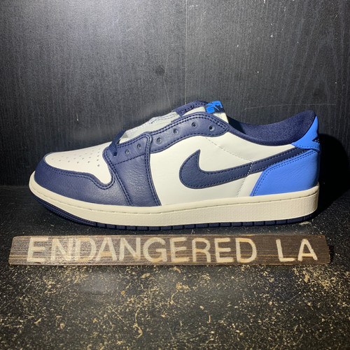 Air Jordan 1 Low OG Obsidian UNC 25'