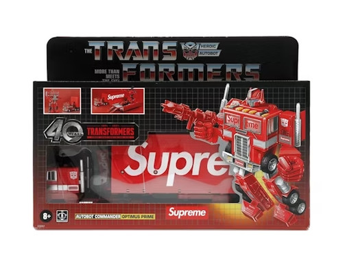 Supreme Transformers G1 Optimus Prime Figure