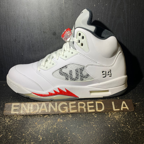 Air Jordan 5 Supreme White Sz 9.5