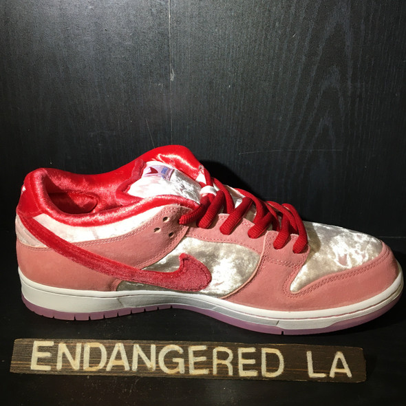 Nike SB Dunk Low Strangelove Sz 9 Nike SB Dunk Low Strangelove Sz 9