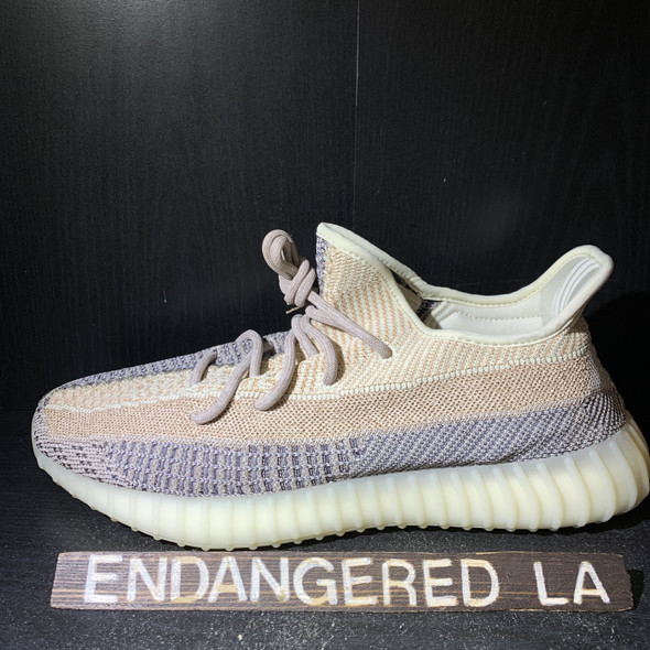 Yeezy 350 V2 Ash Pearl