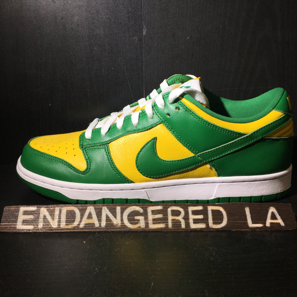 Nike Dunk Low Brazil Sz 10 (#24490) Nike Dunk Low Brazil Sz 10 (#24490)