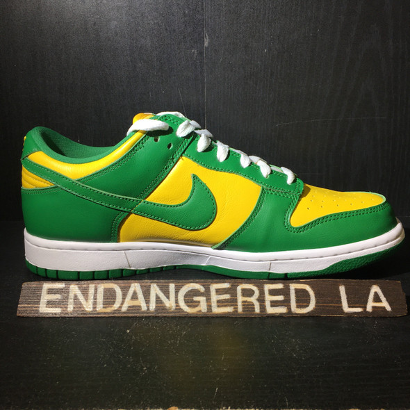 Nike Dunk Low Brazil Sz 10 (#24490) Nike Dunk Low Brazil Sz 10 (#24490)
